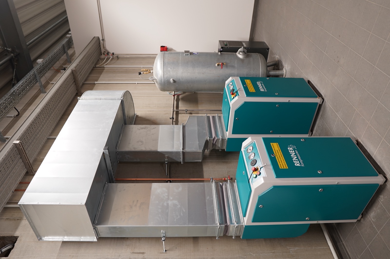 Professionelle Renner Kompressor-Installation durch WEPA Drucklufttechnik in Berlin